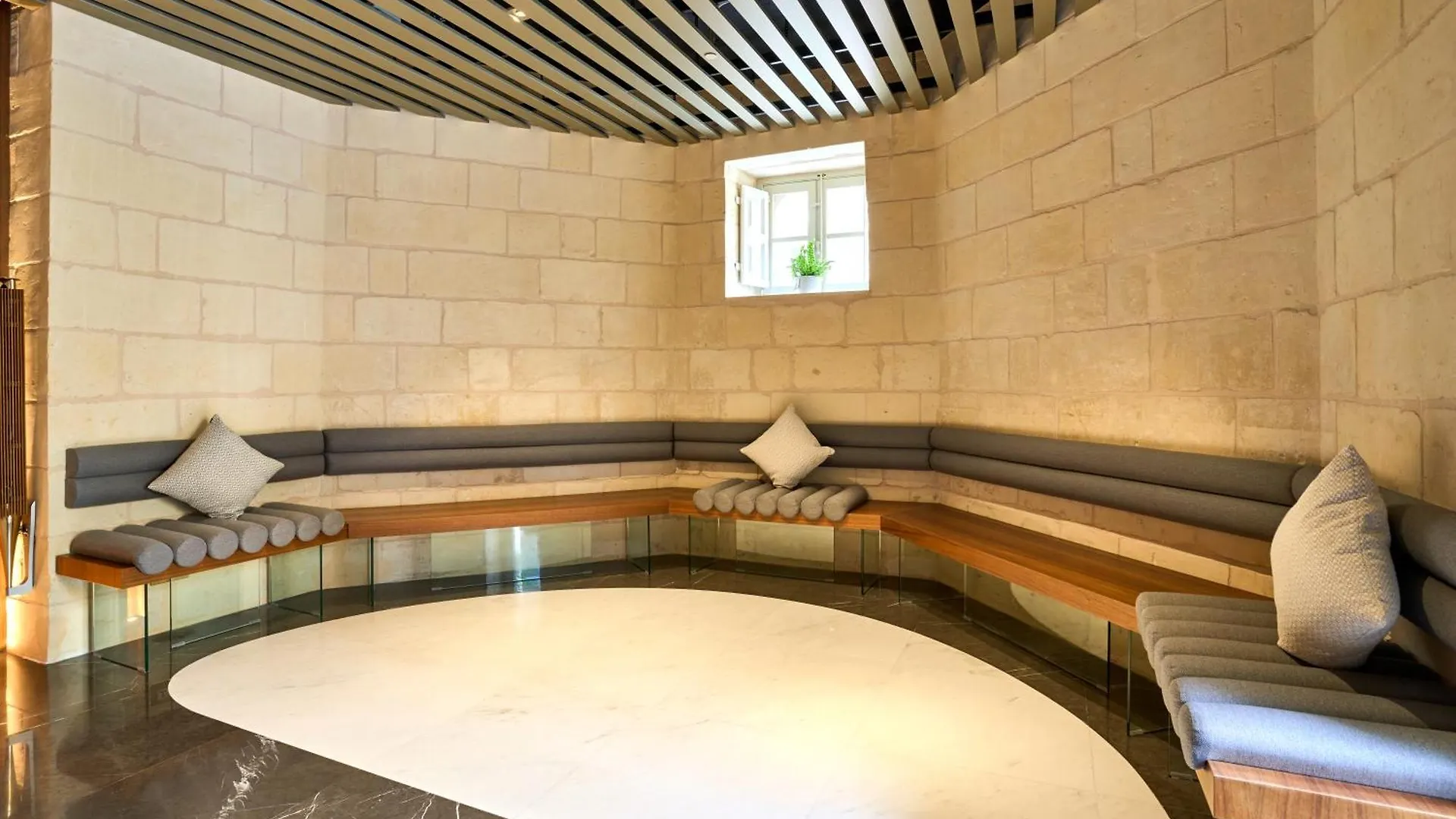 Sky High Luxury Apartment In Mercury Towers With Infinite Seaviews Saint Julian's Malta